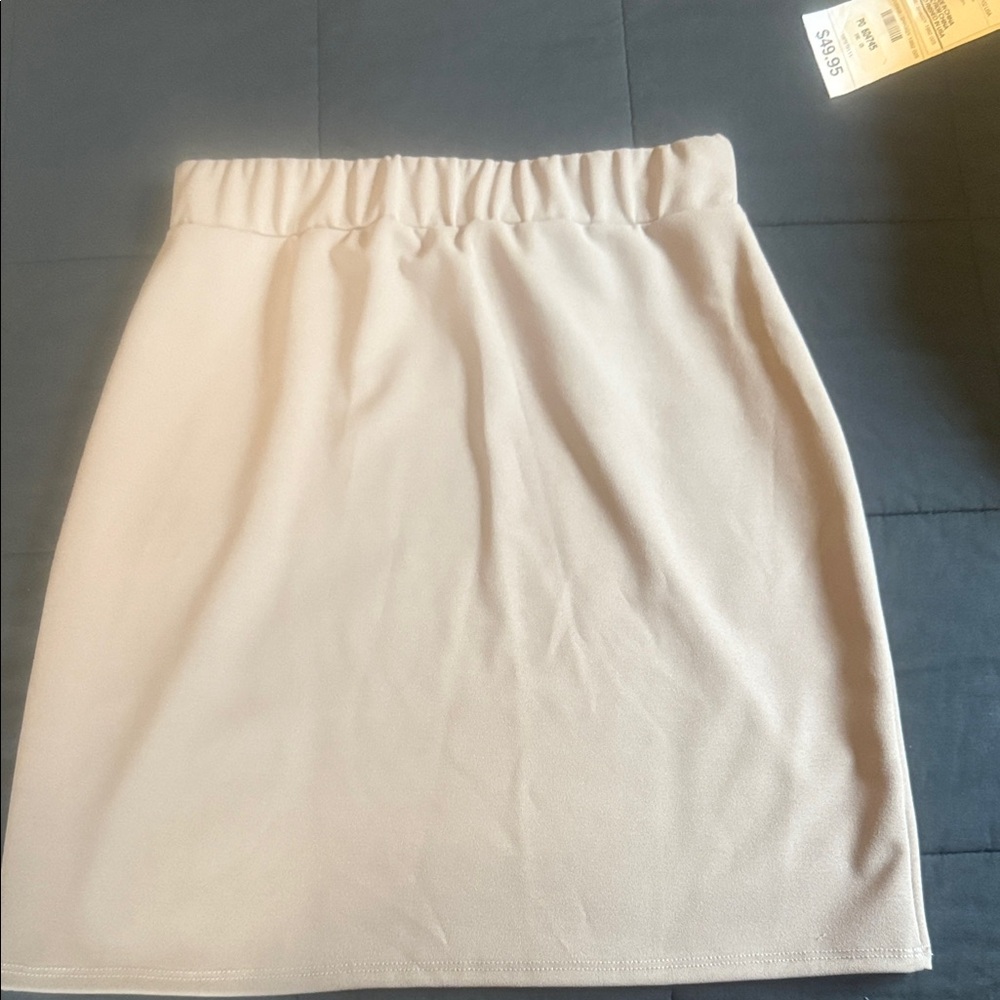 Elegant Cream Pencil Skirt